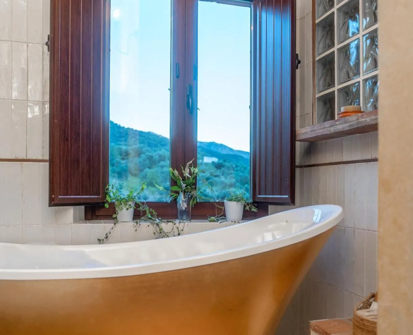 Eco Hotel Cueva Del Gato Benaojan